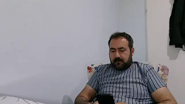 mio_jaks (Ask my age) - Does anyone want sperm? :wanker: