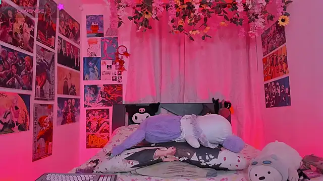 MissCurvyTop live cam profile