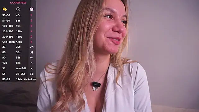 BrynnHolverson live cam profile