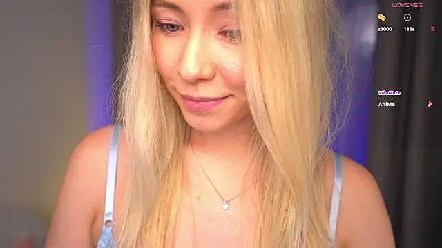 danacandy (F young) - Sit on face 💦 lovense on