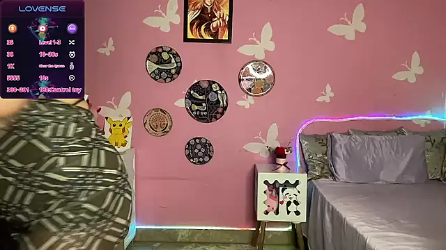 kanika_9_ (F young) - ice tease on ass and spanks 20x😈🥵