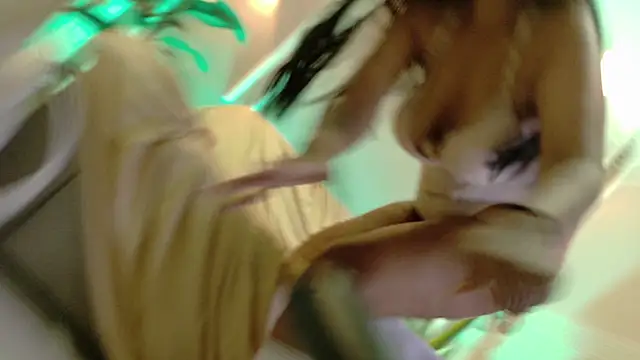 suzyfox_ - SuzyFox_'s free webcam - UK Sex Cams