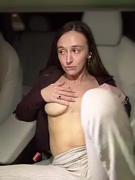 lunagirl13 live cam profile