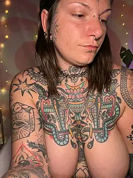 lizzardqueeen live cam profile