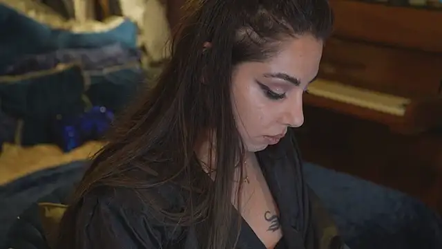 VanessaDoyle live cam profile