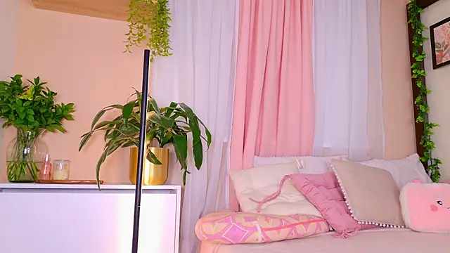 zafiiro_blue - Zafiiro_Blue's free webcam - UK Sex Cams