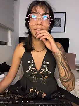 TweetiePieXXX live cam profile