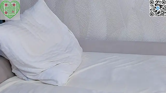 CherrylHolme live cam profile