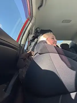 merlindave (F young) - Finger pussu/naked🥵🥵🥵