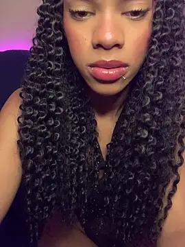 Cammgirlmii live cam profile