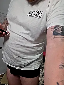 kylie_blck (F young) - Facesitting cam+1PIC