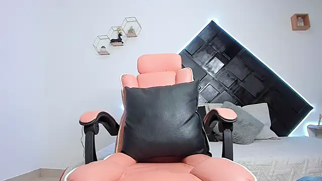 dark_valentino_ - Dark_Valentino_'s free webcam - UK Sex Cams