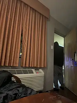 Stressreliever82 live sex cam