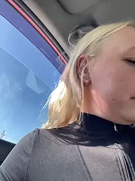 merlindave (F young) - Finger pussu/naked🥵🥵🥵