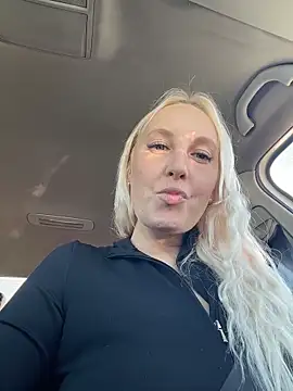 merlindave (F young) - Finger pussu/naked🥵🥵🥵