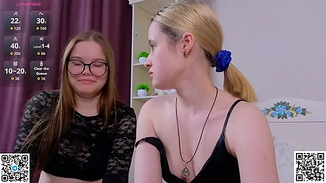 reenaberinger - ReenaBeringer's free webcam - UK Sex Cams