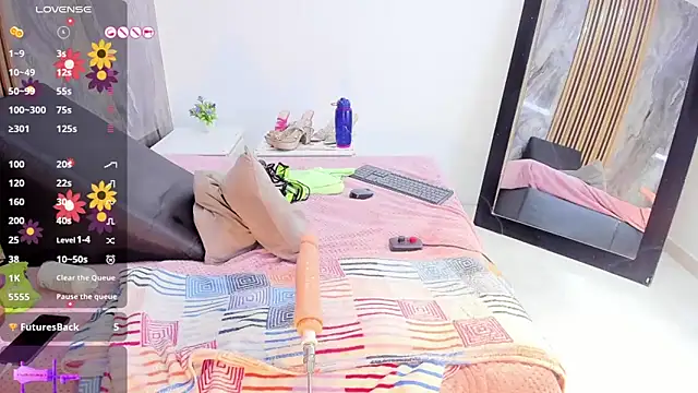 LauraSaenz01 live cam