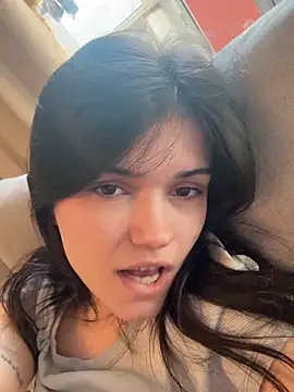 mistressmollyx (F teen) - 3 fingers in my Kitty🍓💦