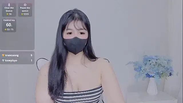 Crystal_Lea live cam profile