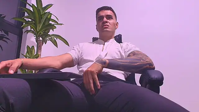 alpha_dominus_ - ALPHA_DOMINUS_'s free webcam - UK Sex Cams