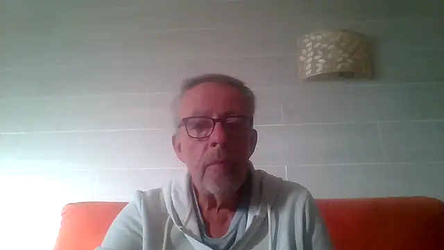 tuggy59 (M grandpa) - cum with me masurbador