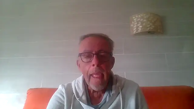 tuggy59 (M grandpa) - cum with me masurbador