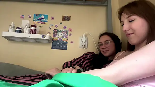 AquilineOrites live sex cam