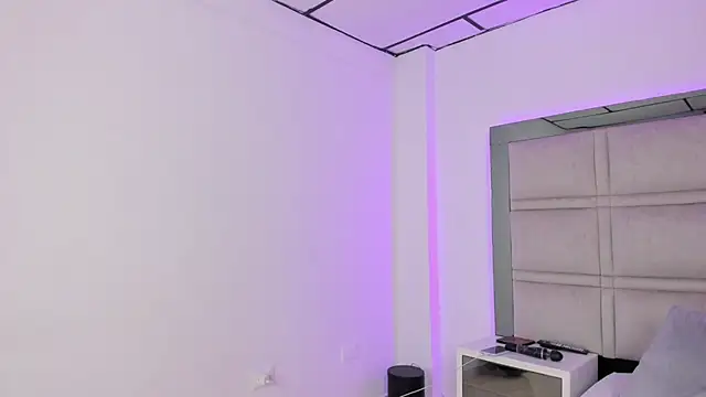 brittneybanks__ - BrittneyBanks__'s free webcam - UK Sex Cams