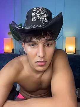 leo_savage_ (M young) - MILK SPREAD