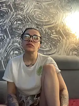 queen_of_pain (F young) - 🌰 butt plug🌰