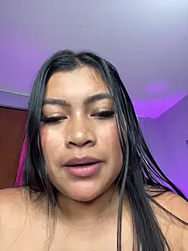 LunaaRosse live cam profile