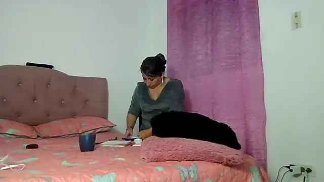 sexy_natasha_big_ass - Sexy_natasha_big_ass's free webcam - UK Sex Cams