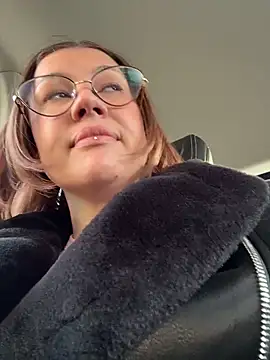 rinacat (F young) - Squirt naked with the door open 🥵