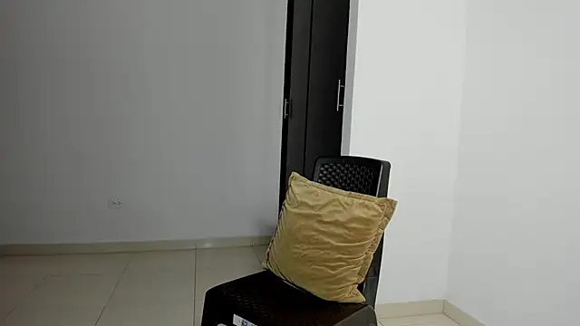 zarina_coleman (T young) - Hi guys. SHOW BIG CUM my private is open