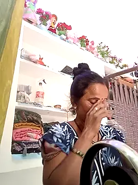 kiiuu_sexe (F milf) - फुल ओपन