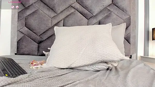 tahliamoreau - TahliaMoreau's free webcam - UK Sex Cams