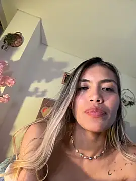 soffia_7 - Soffia_7's free webcam - UK Sex Cams