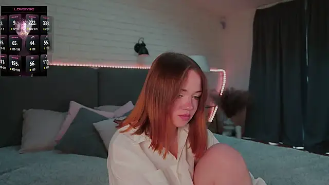 kiss_moon - Kiss_Moon's free webcam - UK Sex Cams