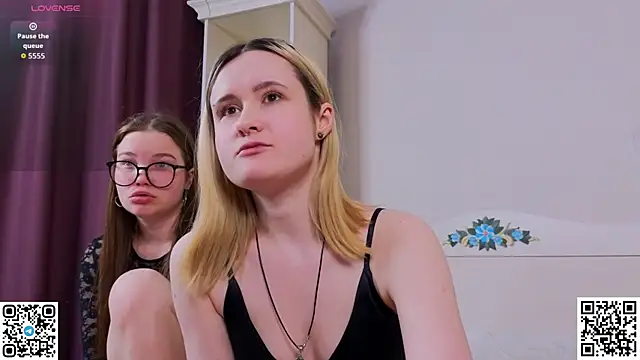 reenaberinger - ReenaBeringer's free webcam - UK Sex Cams