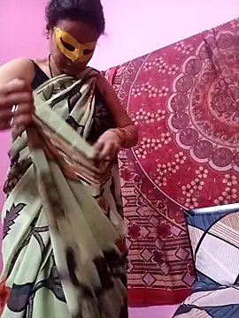 Webcam Model (Gullapi)  is live.Free join now!