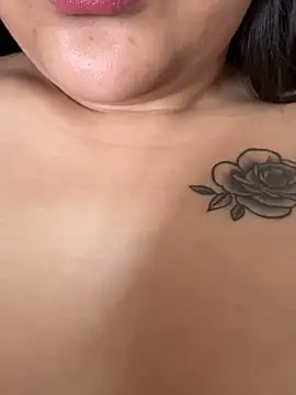 Rosy_BabyDoll live cam