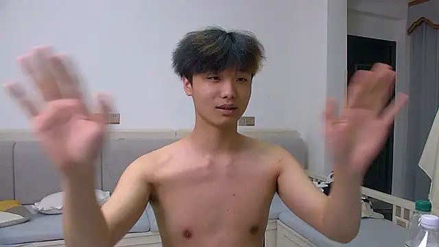 icecream-002 - Icecream-002's free webcam - UK Sex Cams