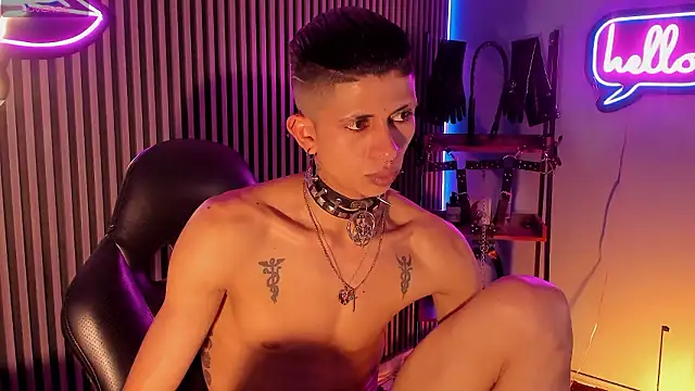 maximoking26 - Maximoking26's free webcam - UK Sex Cams