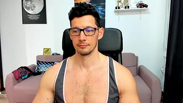 brutusk08 (Ask my age) - Get me naked