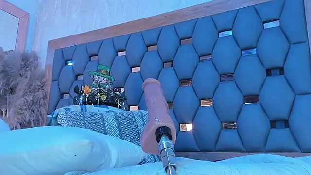 crystal_sm (F milf) - fuck machine hard pussy