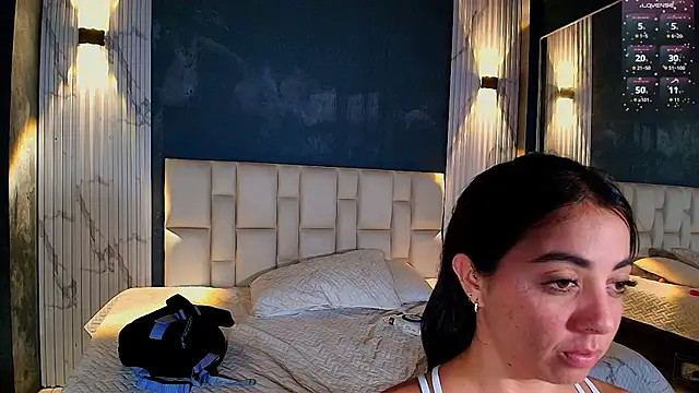 coral_fox (F young) - ꧁💛Show  pussy  dildo