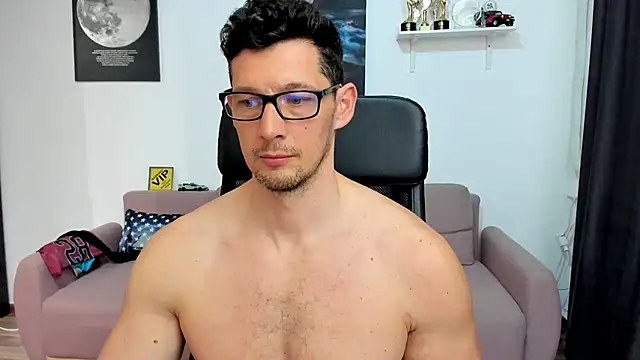 brutusk08 (Ask my age) - Get me naked