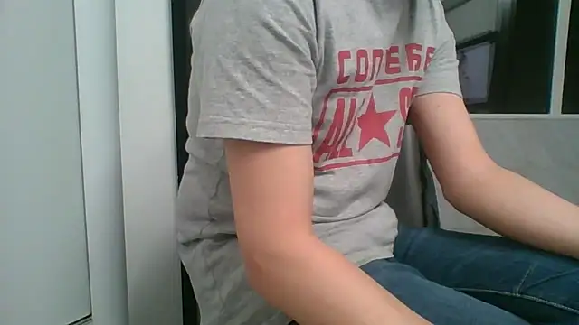 nole_china7 (Ask my age) - talk / fun / cum