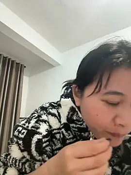 daaqnn (F milf) - 大逼吃手