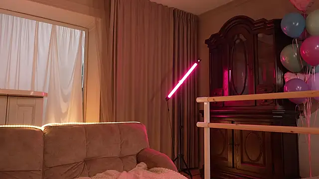 aurora_nude (F teen) - pussy play time